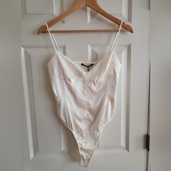 NWT Zara Pearl bodysuit size medium - Picture 1 of 6
